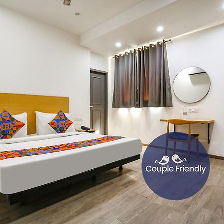 Fabhotel Vat - Meera Bagh デリー エクステリア 写真
