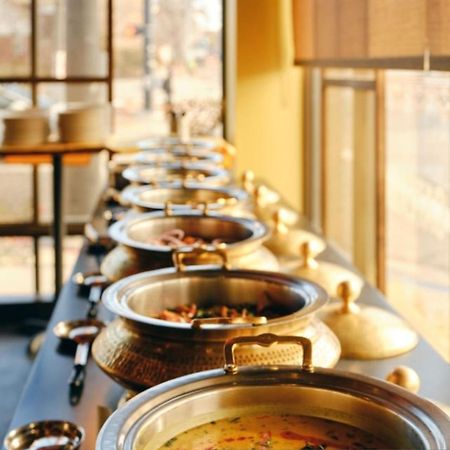 Fabhotel Vat - Meera Bagh デリー エクステリア 写真