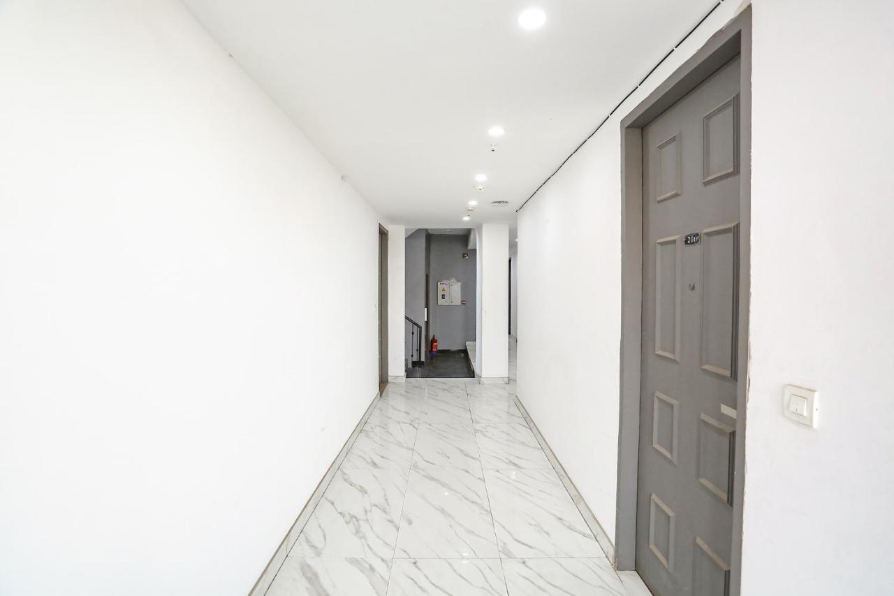 Fabhotel Vat - Meera Bagh デリー エクステリア 写真