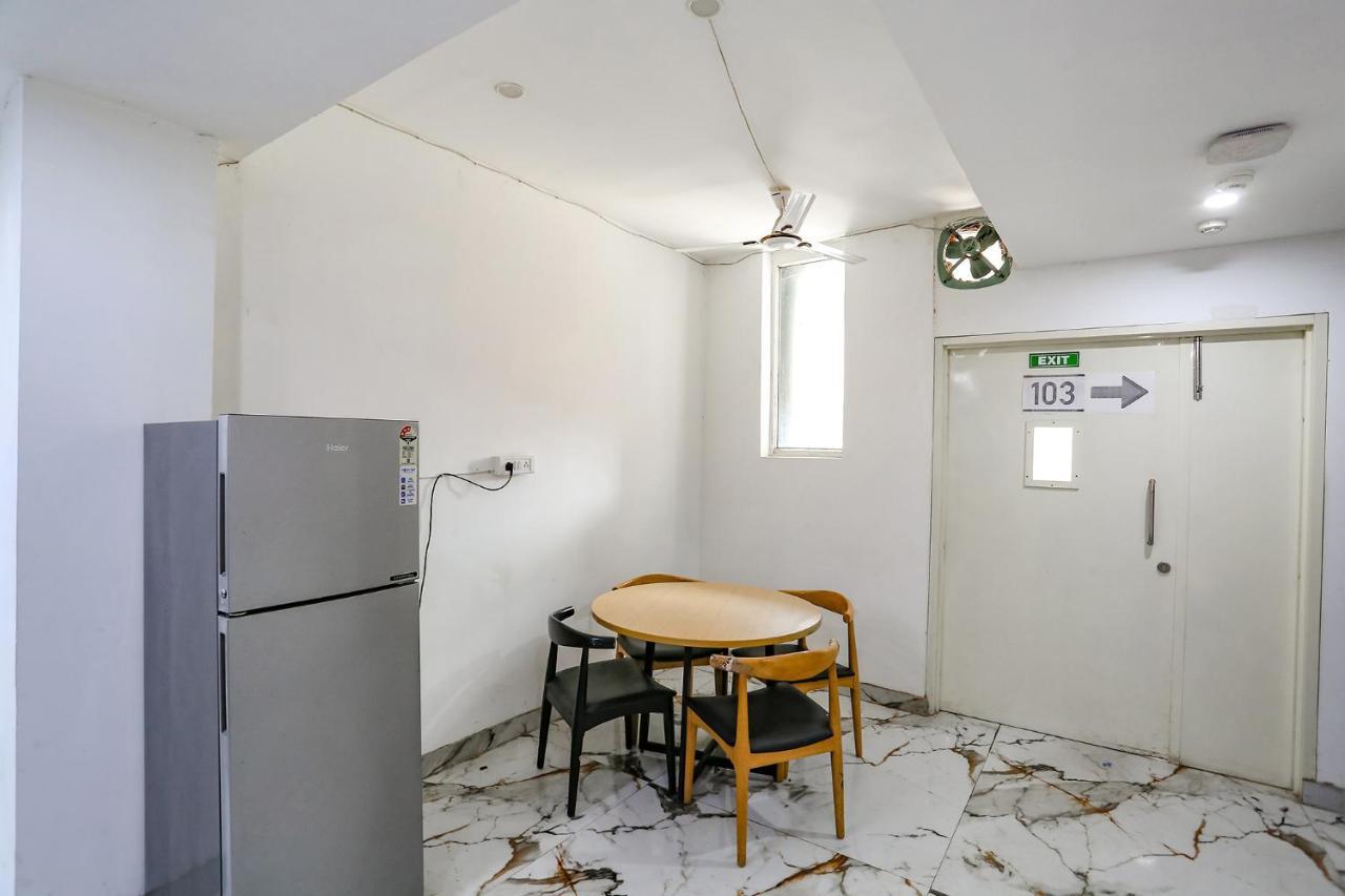 Fabhotel Vat - Meera Bagh デリー エクステリア 写真